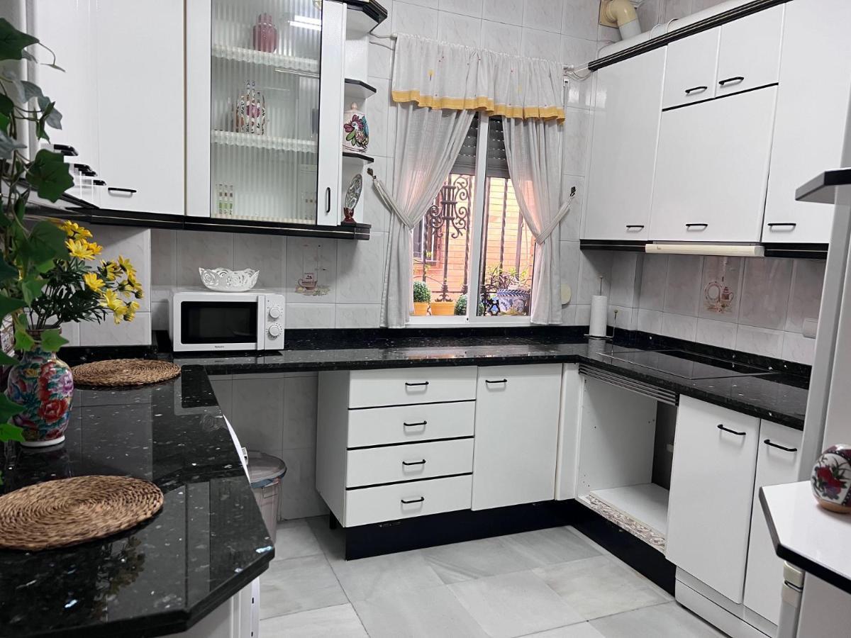 Alojamientos Maria 1 Seville Ngoại thất bức ảnh